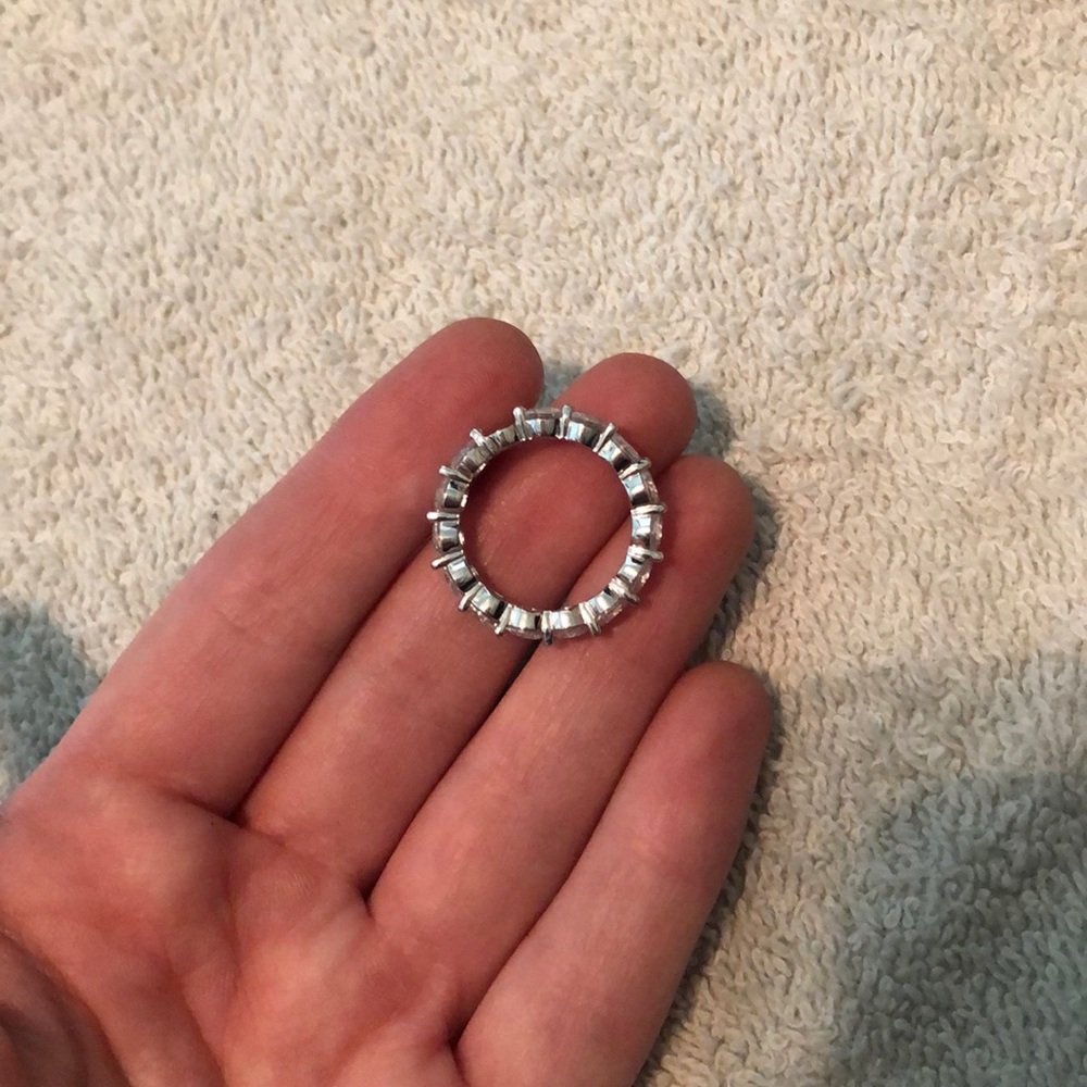 Ring - Picture 3 of 4